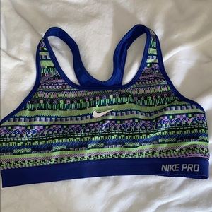 Nike pro sports bra